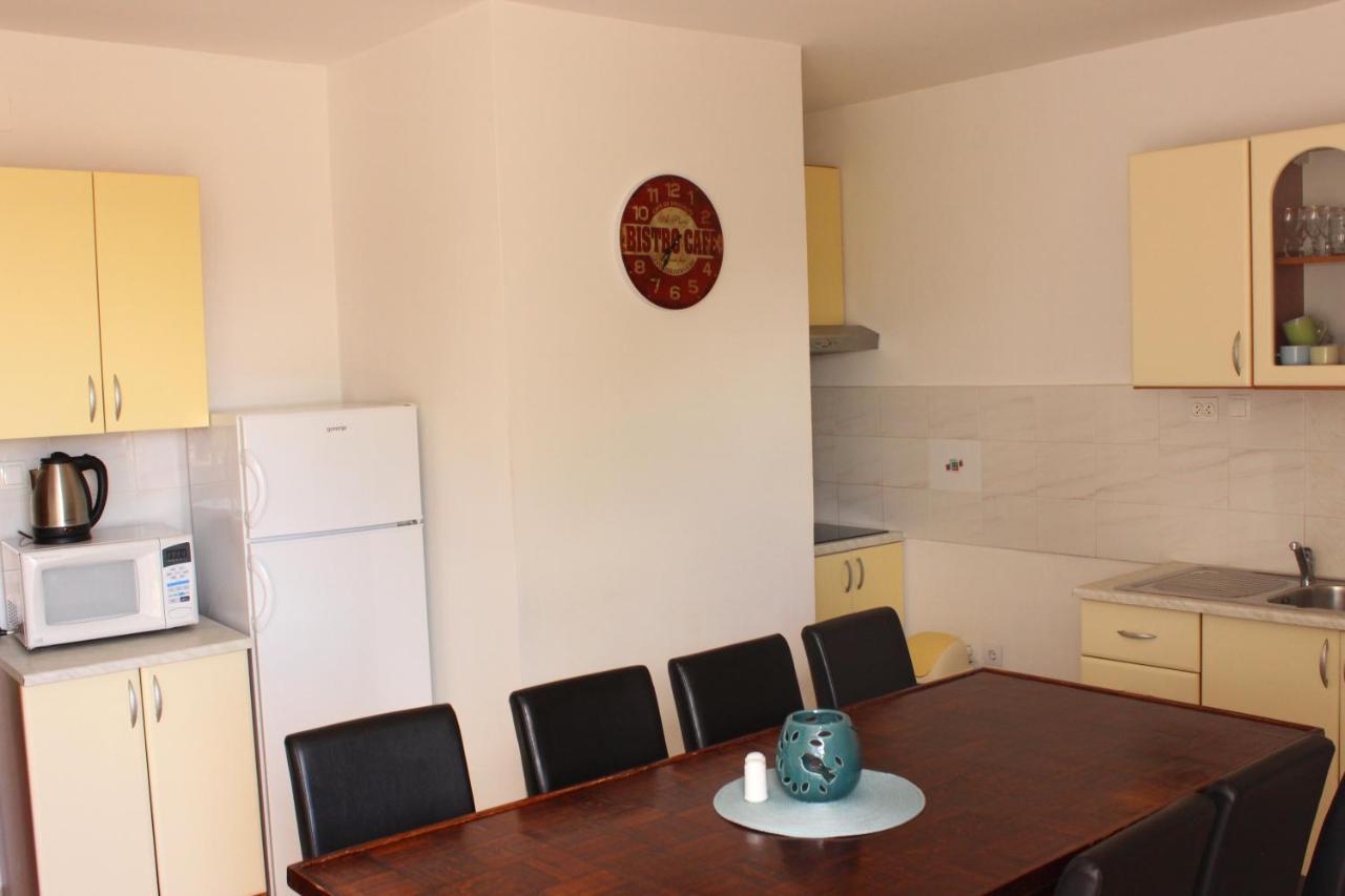 Apartman Arta *
