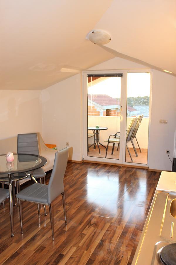 Apartman Arta *