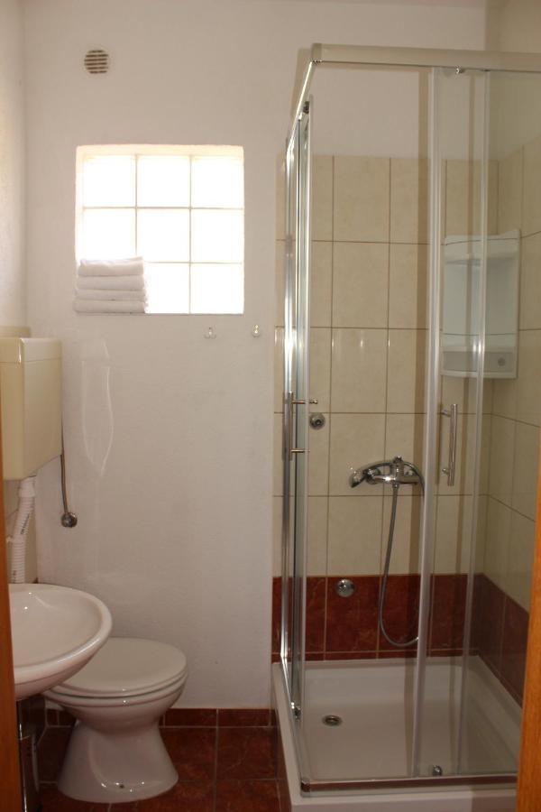 Apartament Arta *