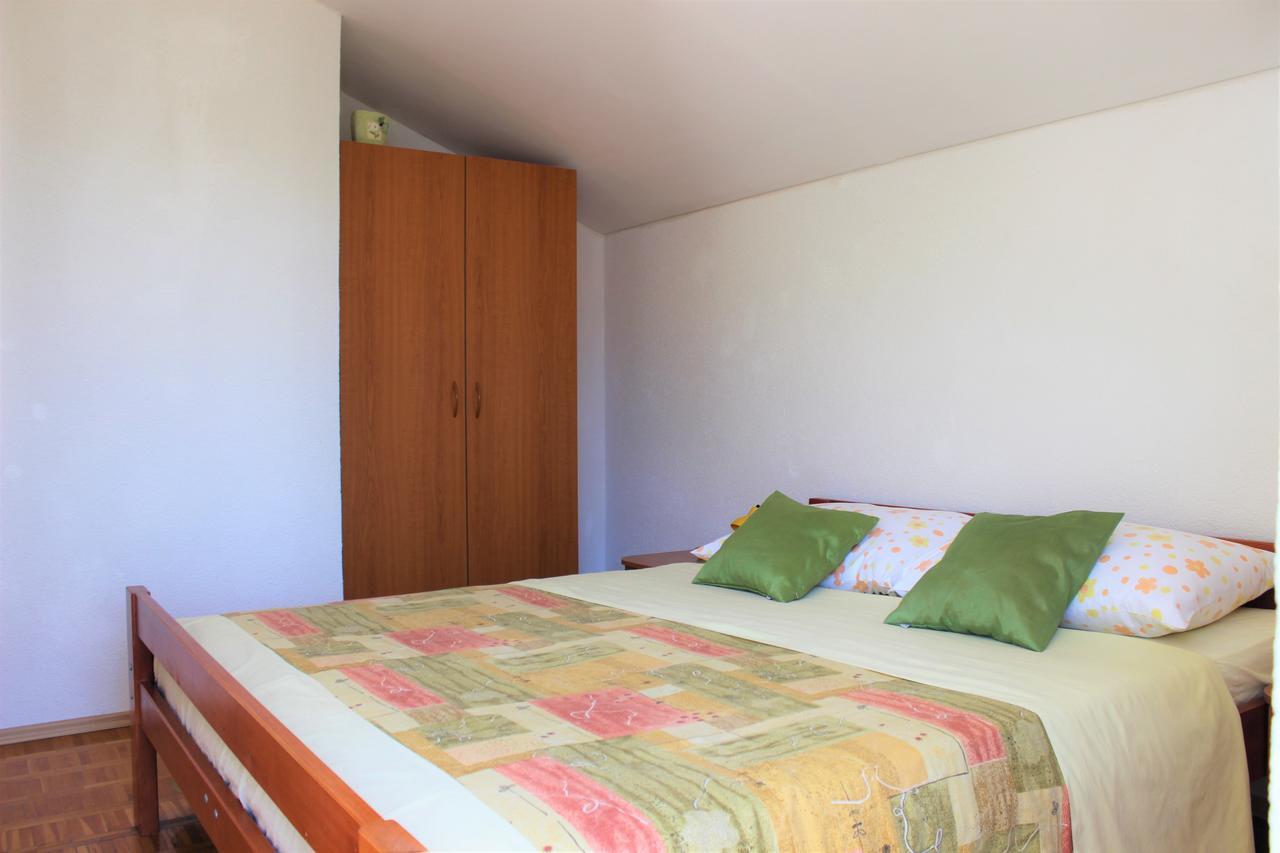 Apartament Arta *